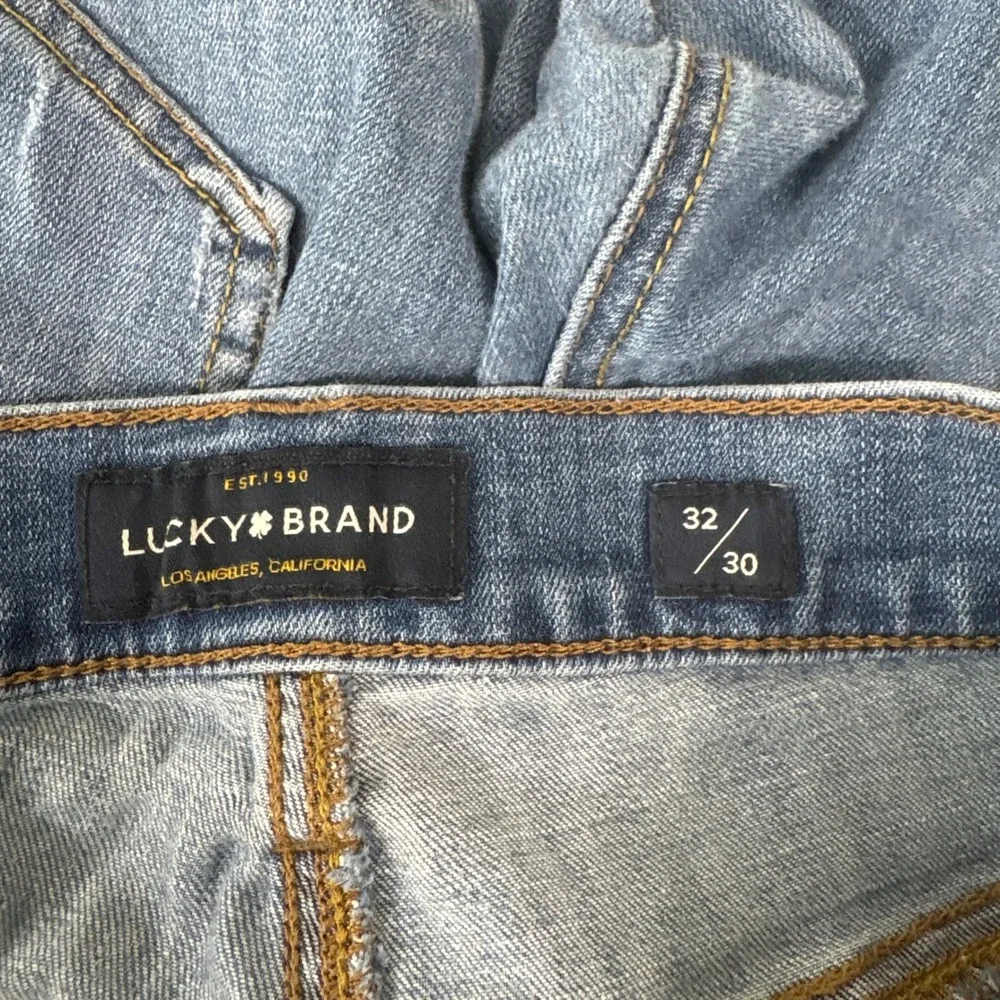 Lucky Brand Jeans Mens Size 32x30 Blue 121 Slim Distressed Denim Casual Stretch‎